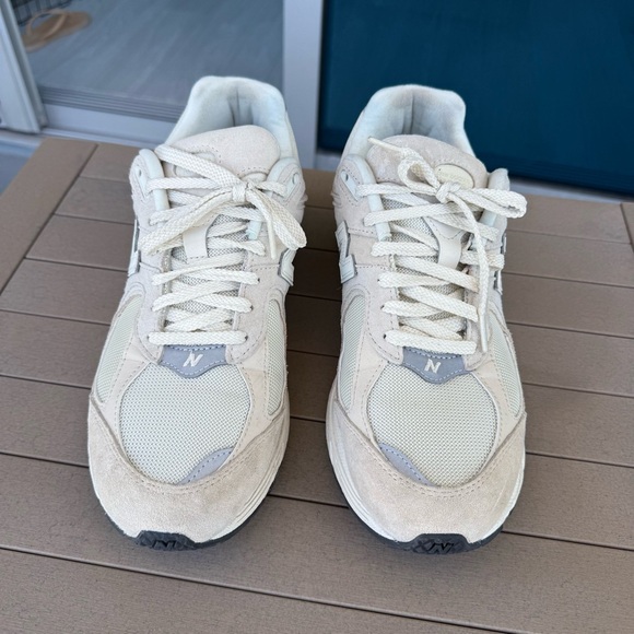 New Balance 2002R Sneakers in Calm Taupe Size 10.5 - Picture 3 of 11